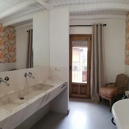 La Leyenda De La Vera Tr-cc-00329 Apartment